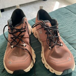 On Cloud X shift running shoes